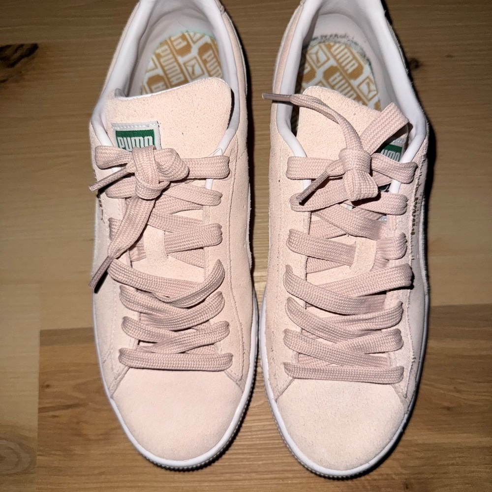 Puma Women's Soft Pink Sneakers